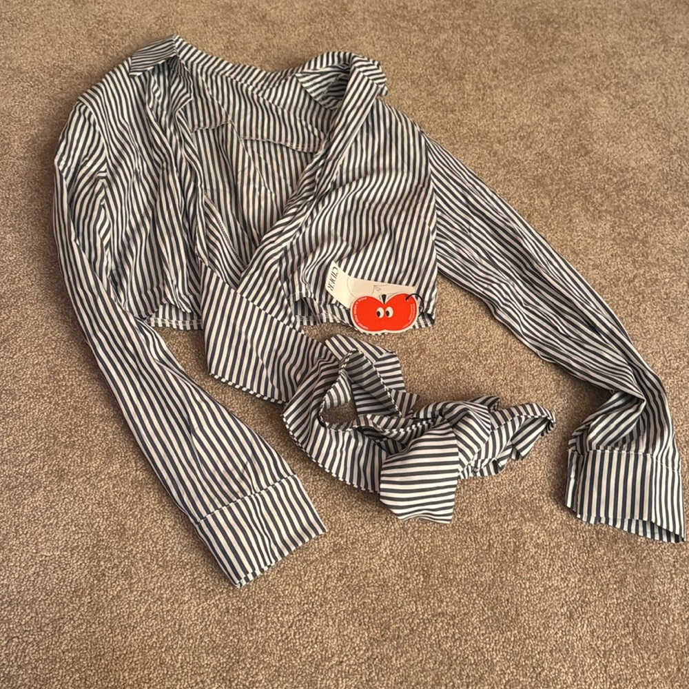 BNWT cider long sleeve crop